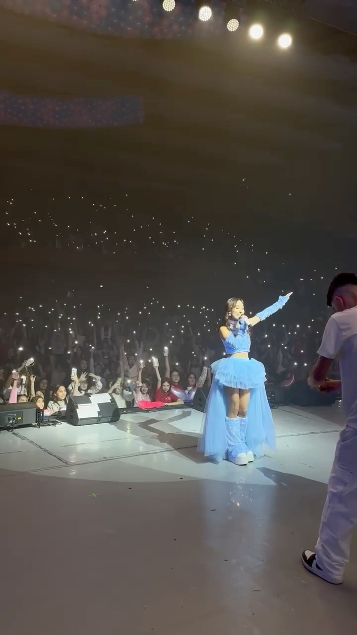 Behind The Scenes ? of this cool trend at my concert ✨ #BTS